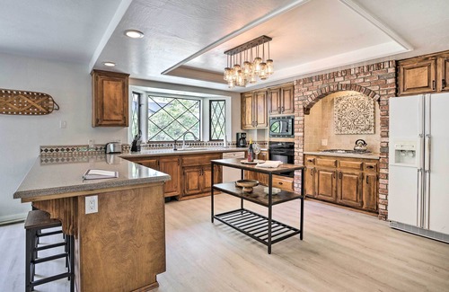 Crestline House | Boho-Chic Home w/Game Room Near Lake Gregory!