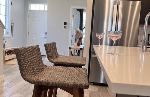 Evanston House | Boho chic Retreat: A stylish Vrbo home! Approved by City of Calgary