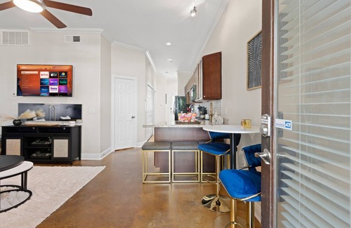 Midtown Apartment | Boho Chic Vibes 1-bedroom apartment with AC, WiFi Midtown Houston