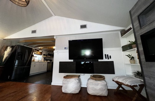 New Braunfels Cottage | Boho Cottage at the Guadalupe River - Recently Remodeled