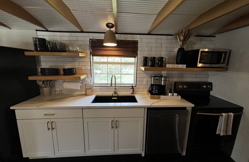 New Braunfels Cottage | Boho Cottage at the Guadalupe River - Recently Remodeled