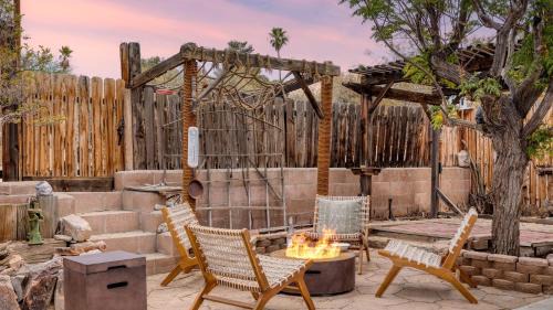 Indian Cove Villa | Boho Desert Home w Fire Pit Backyard Chic Ranch Retreat Asteroid by AvantStay