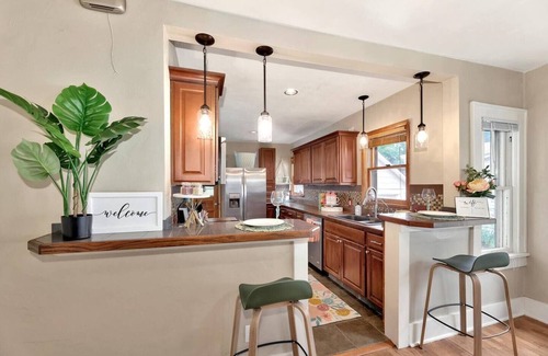 Wichita House | BOHO Funky Bunk with Game room and Hot Tub