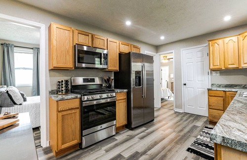 Lansing House | Boho Inspired 3 bed/2 bath
