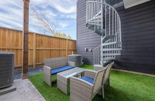 South Central Houston Apartment | Boho-Mod Studio at East Downtown