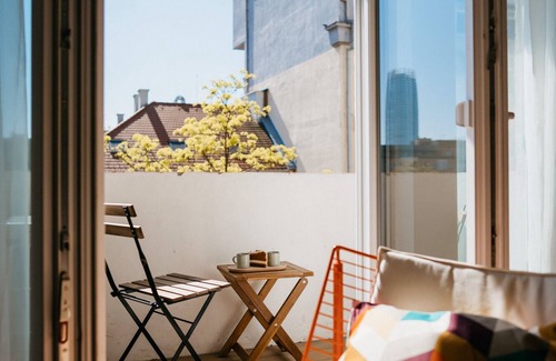 Old Town Apartment | Boho Old town Apartment with Balcony