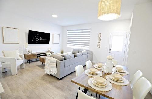 Northwest Edmonton House | BoHo Retreat with King Beds, Golf, Disney+, Near WEM