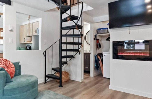 Durango Apartment | Boho Southwest Modern Unit 3 with Butte Mtn Views!