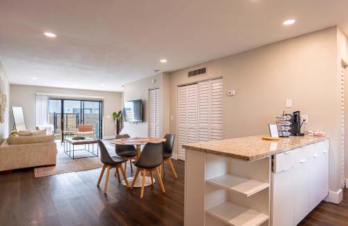 University House | Boho Townhouse near USF