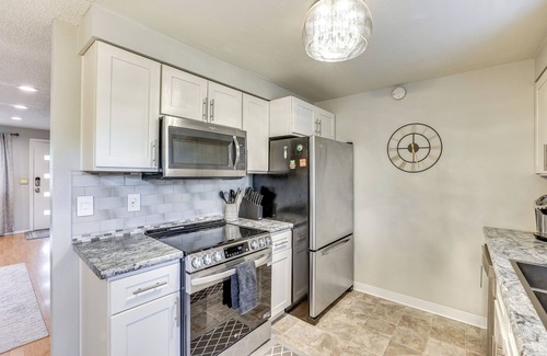 West Valley House | Boise Home w/Hot Tub, Yard ~ 5 Mi to Dtwn!
