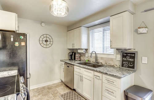 West Valley House | Boise Home w/Hot Tub, Yard ~ 5 Mi to Dtwn!