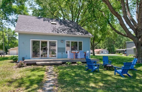 Wahpeton House | Boji Waterfront Shack- Miller’s Bay Canals