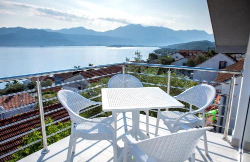 Krasici Apartment | Boka 2