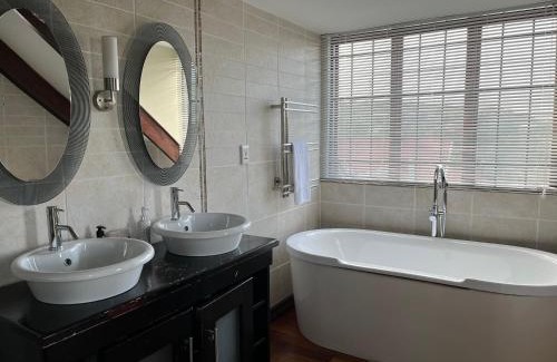 Rustenburg Bed & Breakfast | Bokamoso Views