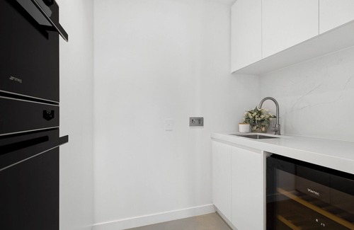 Birtinya Apartment | Bokarina Beach 3 Bedroom Luxury Apartment