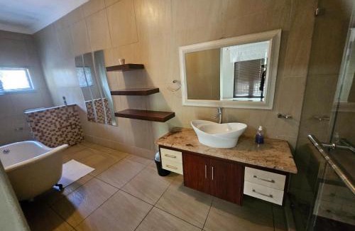 Modimolle House | Bokmakierie Place
