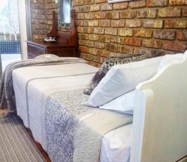 Boknes Strand Apartment | Boknes Beach Cottage - minutes to the seashore, lagoon, shops & more!
