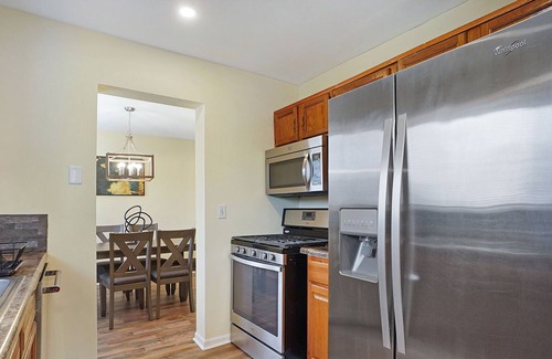 Fox Valley House | Bolingbrook FHS Rental - Woodview Ct