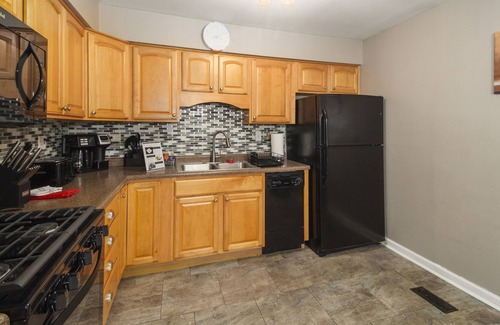 Bolingbrook House | Bolingbrook Rental - Old Stone Rd