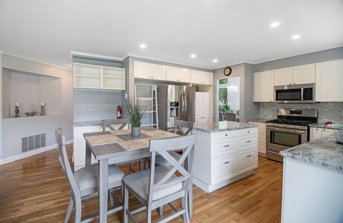 Bolingbrook House | Bolingbrook Rental - Jonathan Way
