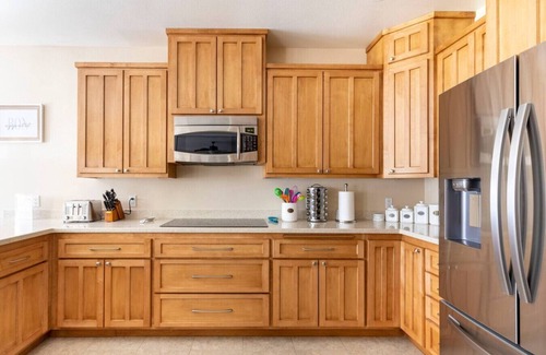 Oakhurst Villa | Bollinger Villa |sleeps 22| EV| Hot Tub| Fire Pit