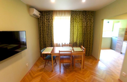 Sochi City Centre Apartment | Большая комфортная квартира у моря на Театральной