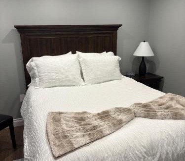 Uxbridge Bed & Breakfast | Bolster