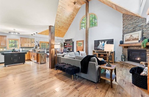 Bolton Landing House | Bolton Bear House