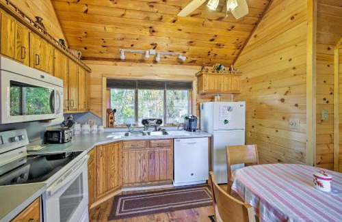 Bolton Landing House | Bolton Landing Cottage with Deck, Walk to Beach!