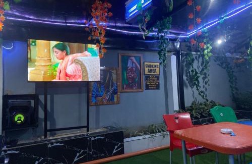 Igwuruta Hotel | Bom's Apartment Ltd