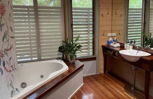 Bombah Point House | Bombah Point Eco Cottages