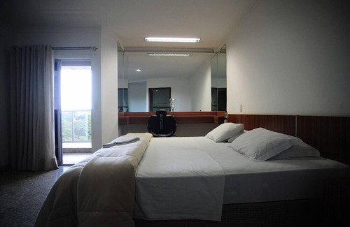 Uberaba Hotel | BOMBONATO HOTEL - Fácil Acesso ao Aeroporto e parque de Exposições ABCZ