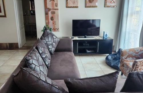 Gonubie House | Bon A Vie Self-catering and b&b Gonubie Full Solar Power, no load shedding!