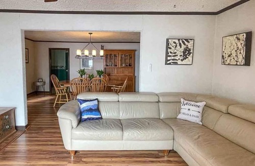 Addington Highlands House | Bon Echo Escape - South