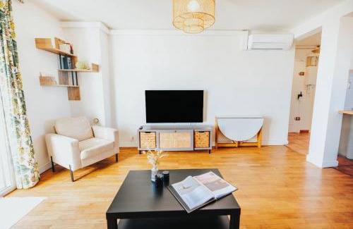 Toulouse East Apartment | BonAltitude - T3Bis - Sérénité, vue sur Pyrénées