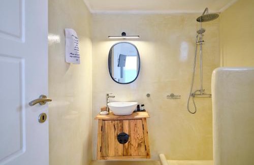 Kimolos Bed & Breakfast | Bonatsa Beach House