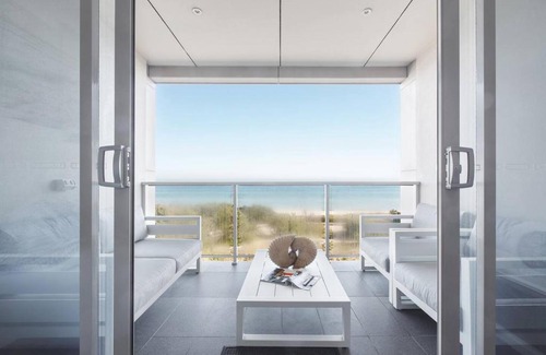 Bonbeach Apartment | Bonbeach Bliss - Contemporary Waterfront Living