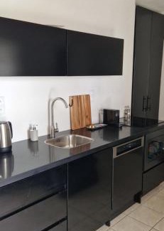 Barber Apartment | BonBista