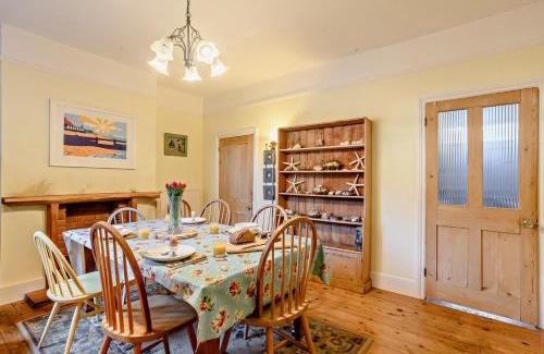 Overstrand House | Bond Cottage