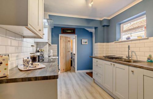 Overstrand House | Bond Cottage