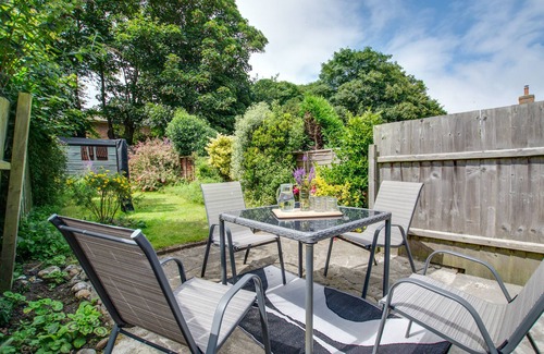 Overstrand House | Bond Cottage - Two Bedroom House, Sleeps 5