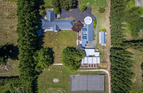Christchurch House | Bond Estate - Luxury Accommodation Christchurch
