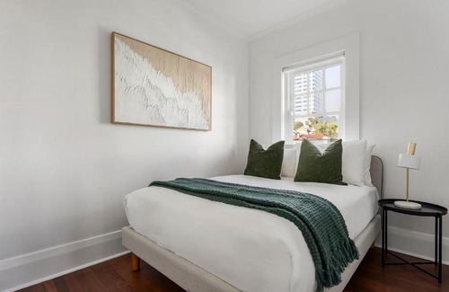 Woollahra Apartment | Bondi Junction Apartments by Urban Rest