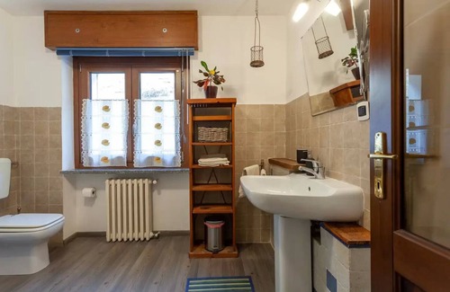 Charvensod Apartment | Bondine Apartments Holiday House in Valle d'Aosta app 2
