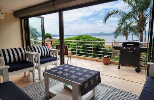 Kosmos Apartment | BondMakers Hidden Gem