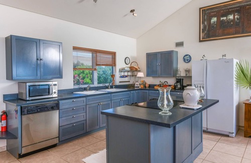 George Town House | Bonefish Bella Vista, entire house on the beach