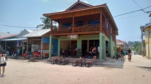 Koh Rong Sanloem House | Bong's Guesthouse M'Pai Bay
