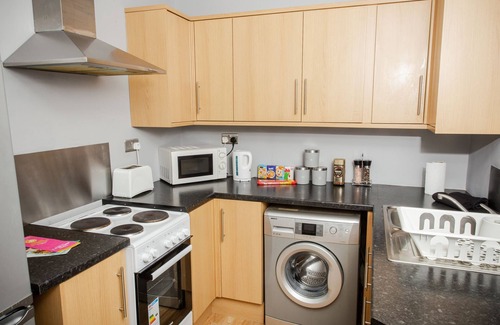 Dumbarton Apartment | Bonhill Getaway