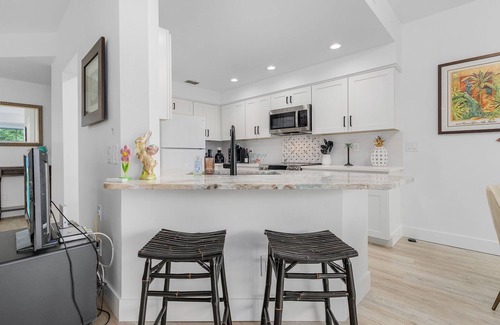 Bonita Bay Condo | Bonita Bay Condo, 2/2 With a Den, Gorgeous Condo!