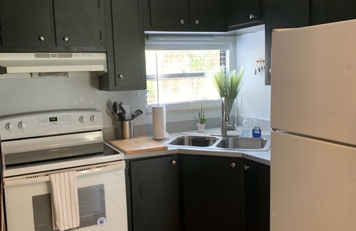 Bonita Shores Apartment | Bonita beach duplex . West of 41 Available May to December 31, 3 week minimum